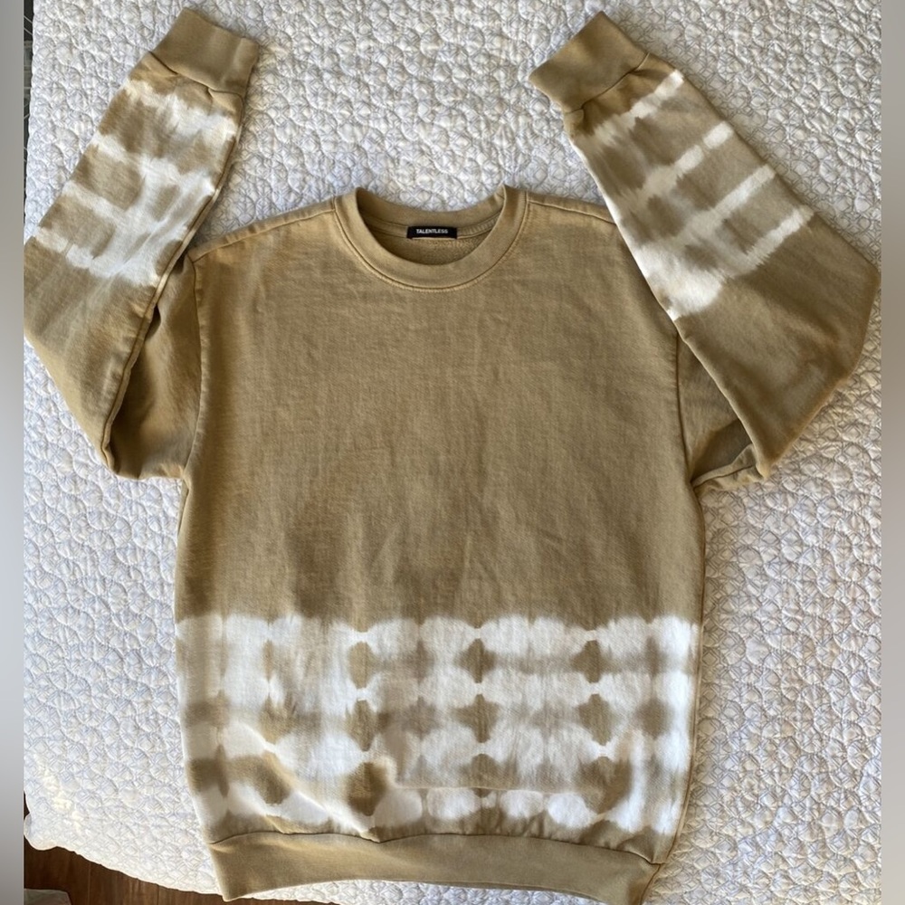 Talentless Unisex Sweatshirt Dark Beige White Spray Paint Effect, Size Small